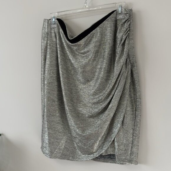 Torrid Women Silver Mini Foil Knit Tulip Skirt Plus Size 1X - Picture 5 of 12